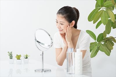 30代以降は年齢に合ったスキンケアを!洗顔や化粧水は丁寧に